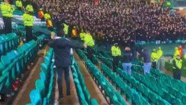 (Video) ¡Un gesto que conmueve al mundo! Niño del Celtic se gana el corazón de la afición rival